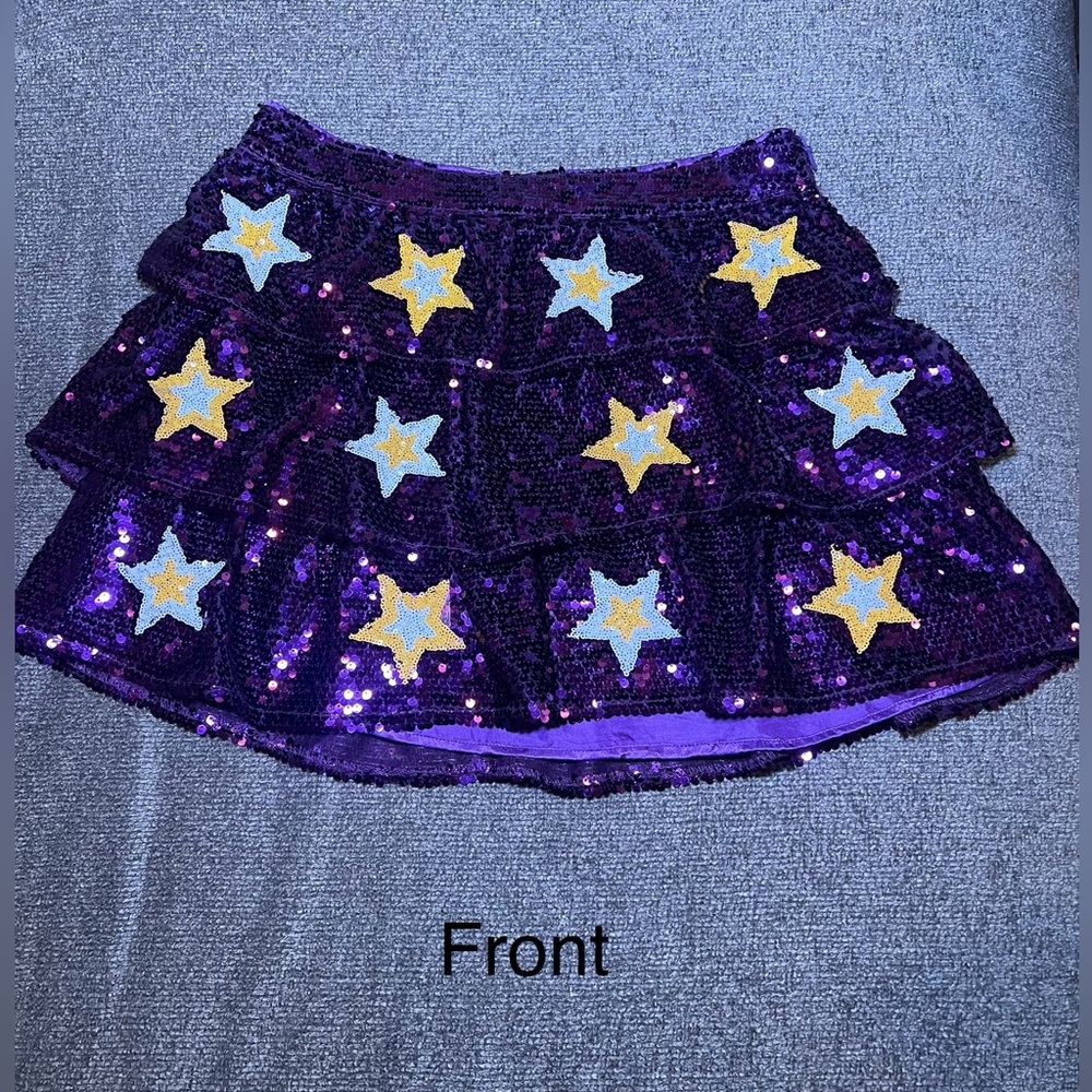 Never worn- it was my back up outfit for an LSU game